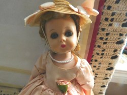 lissy peach face